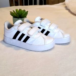 Toddler ADIDAS Classic Velcro Size 8K